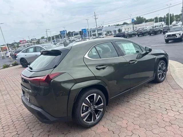 New 2026 Nori Green Pearl Lexus 300h Premium image 14