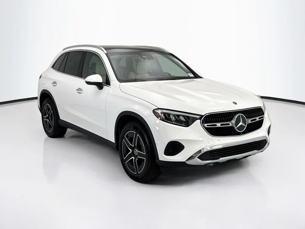 New 2026 White Mercedes-Benz GLC 300 image 3