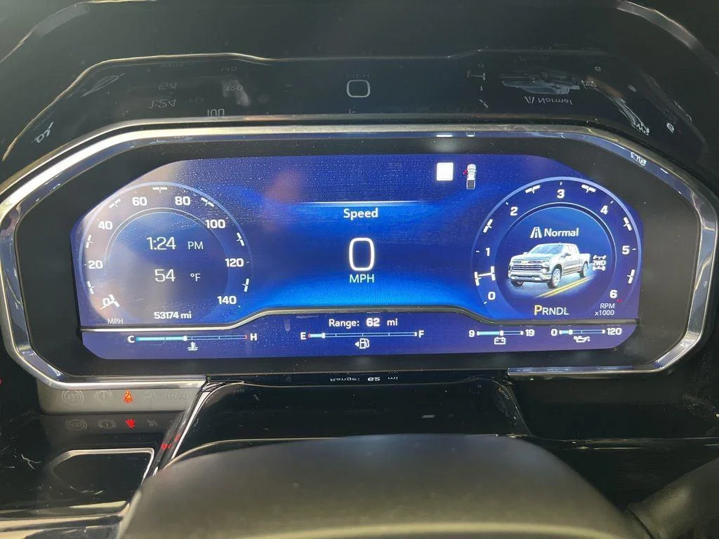 Used 2022 Summit White Chevrolet RST image 14