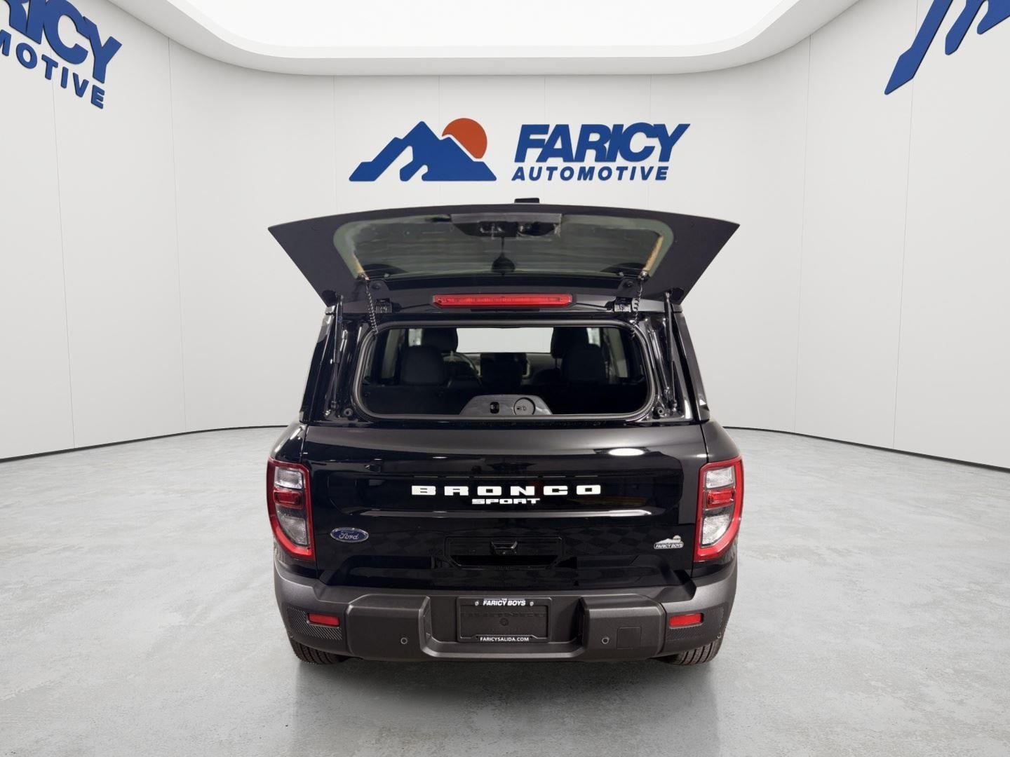 Used 2025 Shadow Black Ford Big Bend image 5