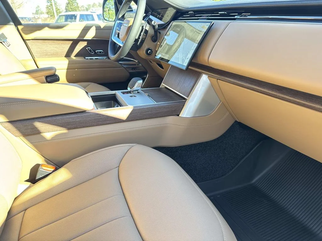 2026 Land Rover Range Rover SE - Photo 7
