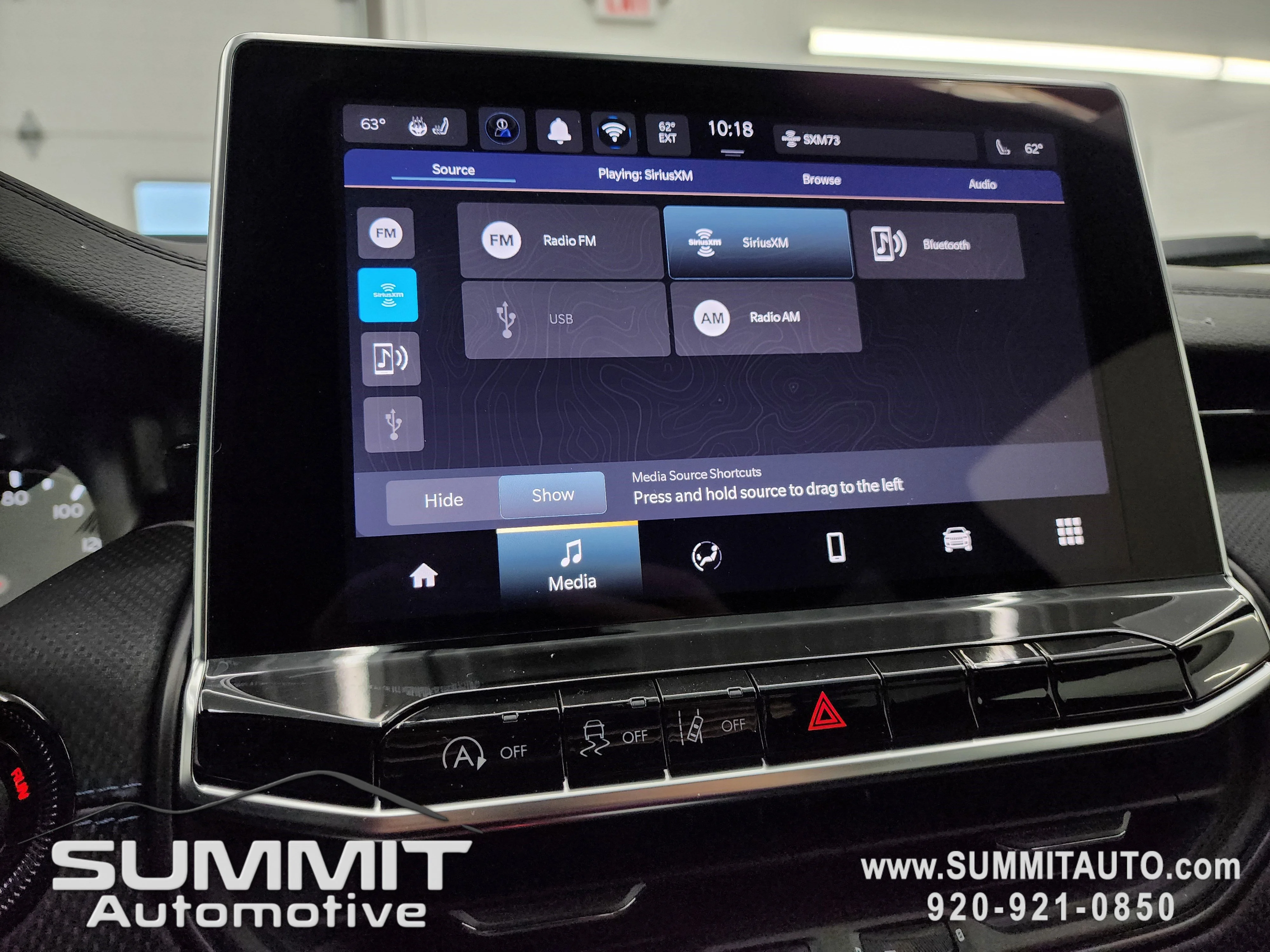 New 2026 Diamond Black Crystal Pearlcoat Jeep Latitude image 47