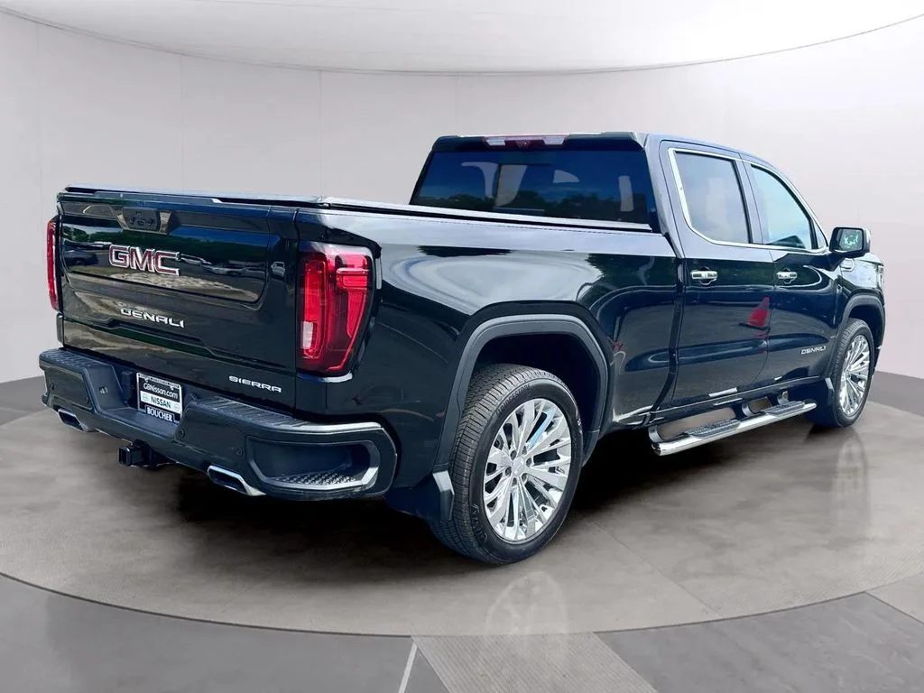 Used 2023 Onyx Black GMC Denali image 3