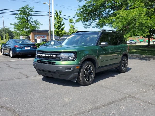 Used 2023 Green Ford Outer Banks image 2
