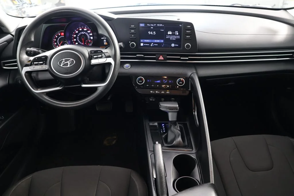 Used 2021 Red Hyundai SEL image 2
