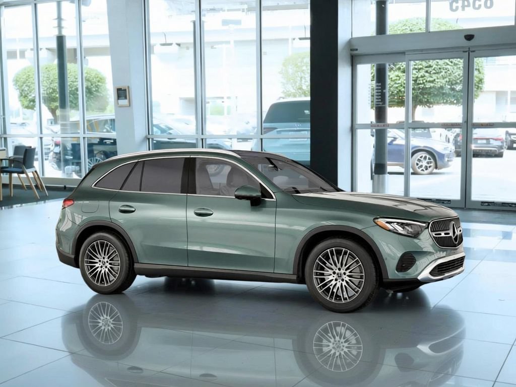 New 2026 Verde Silver Metallic Mercedes-Benz GLC 300 image 54