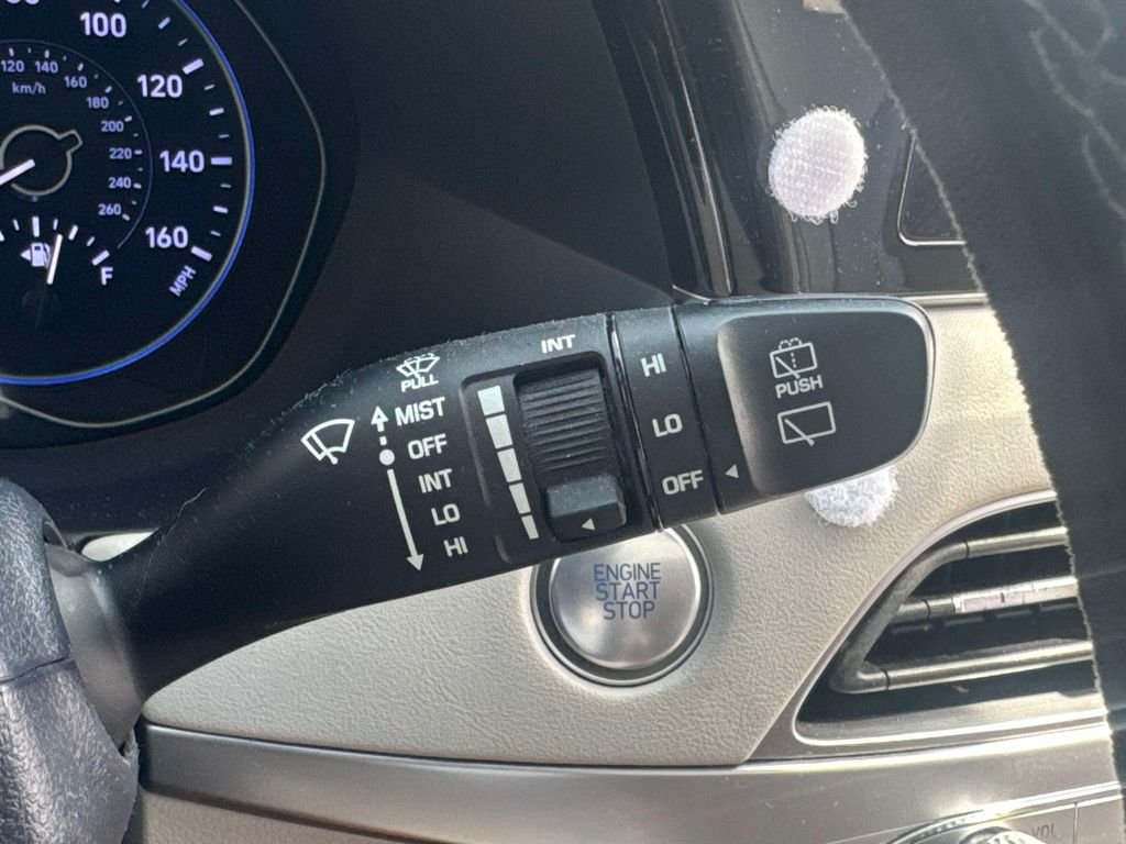 Used 2021 Gray Hyundai SEL image 24