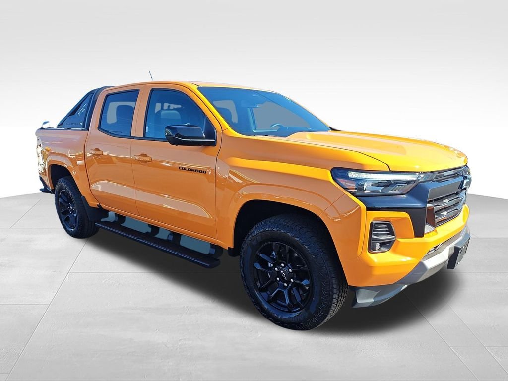 Used 2025 Orange Chevrolet Z71 image 7