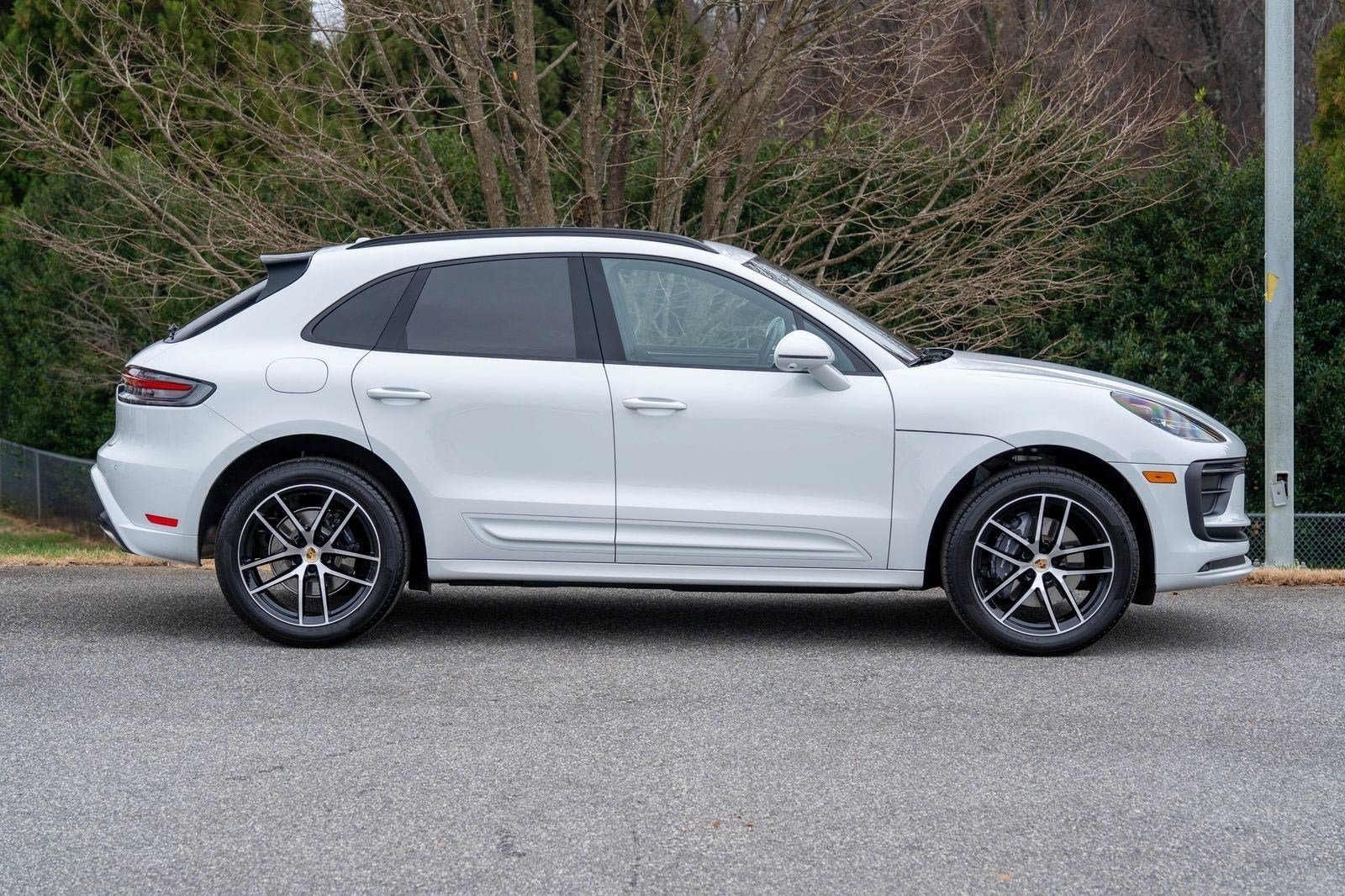 Used 2025 White Porsche Base image 9
