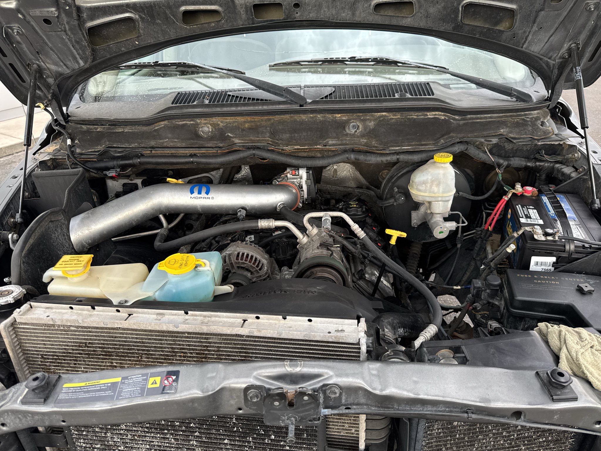 Used 2005 Gray Dodge SLT image 33