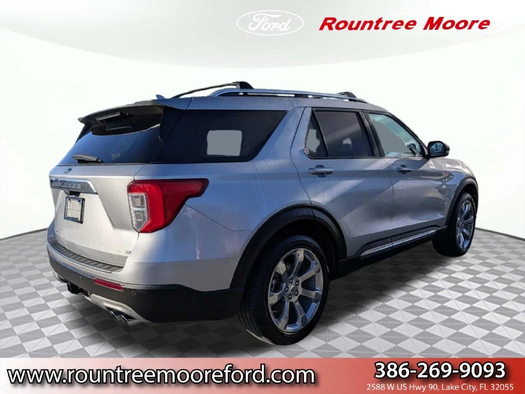 Used 2020 Silver Metallic Ford Platinum image 1