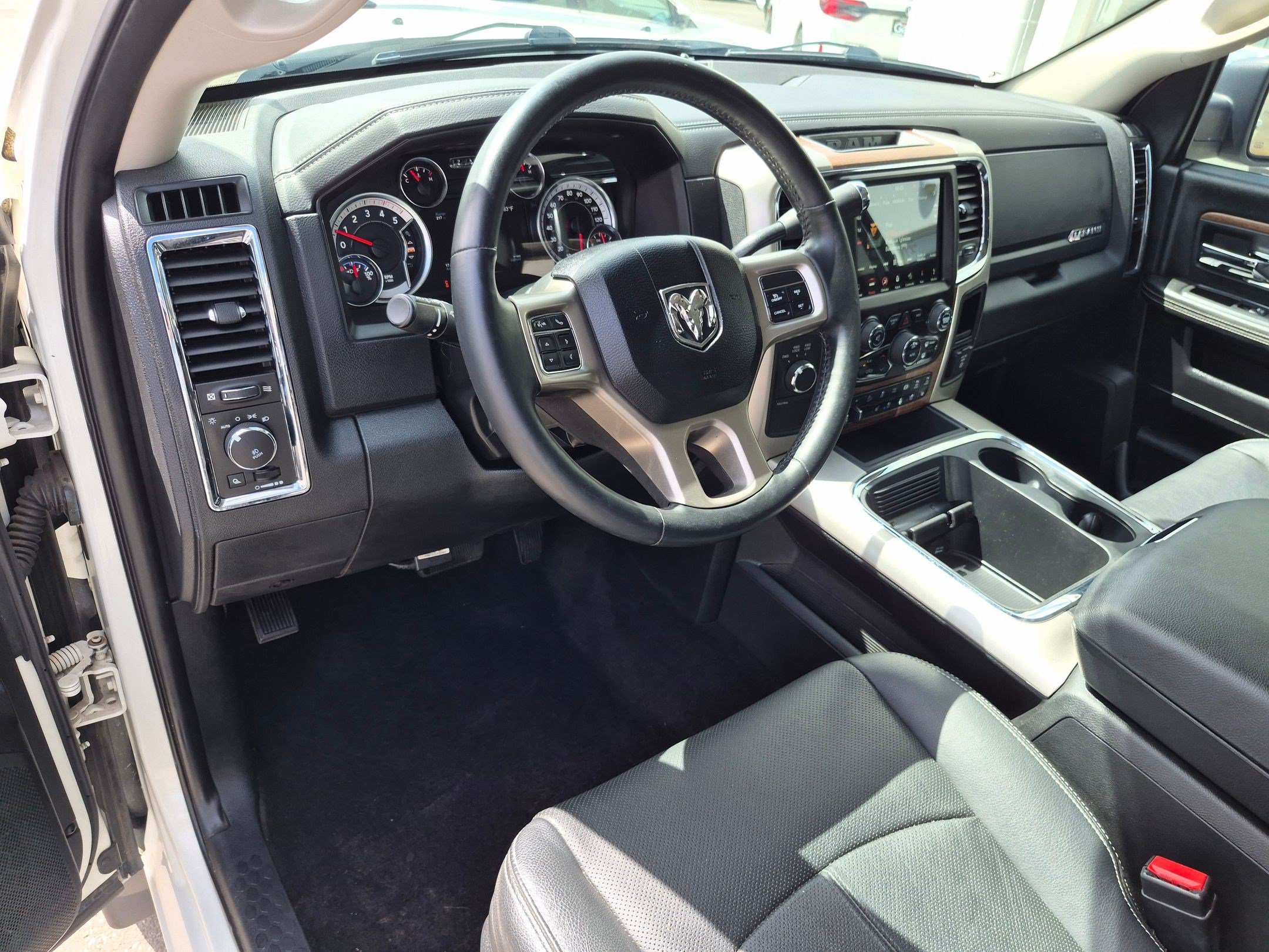 Used 2018 Pearl White Ram Laramie image 14