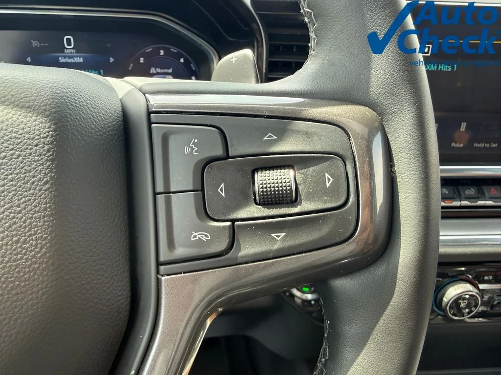 Used 2025 Beige Chevrolet High Country image 19