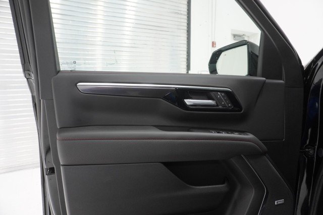 2026 Chevrolet Suburban RST - Photo 16