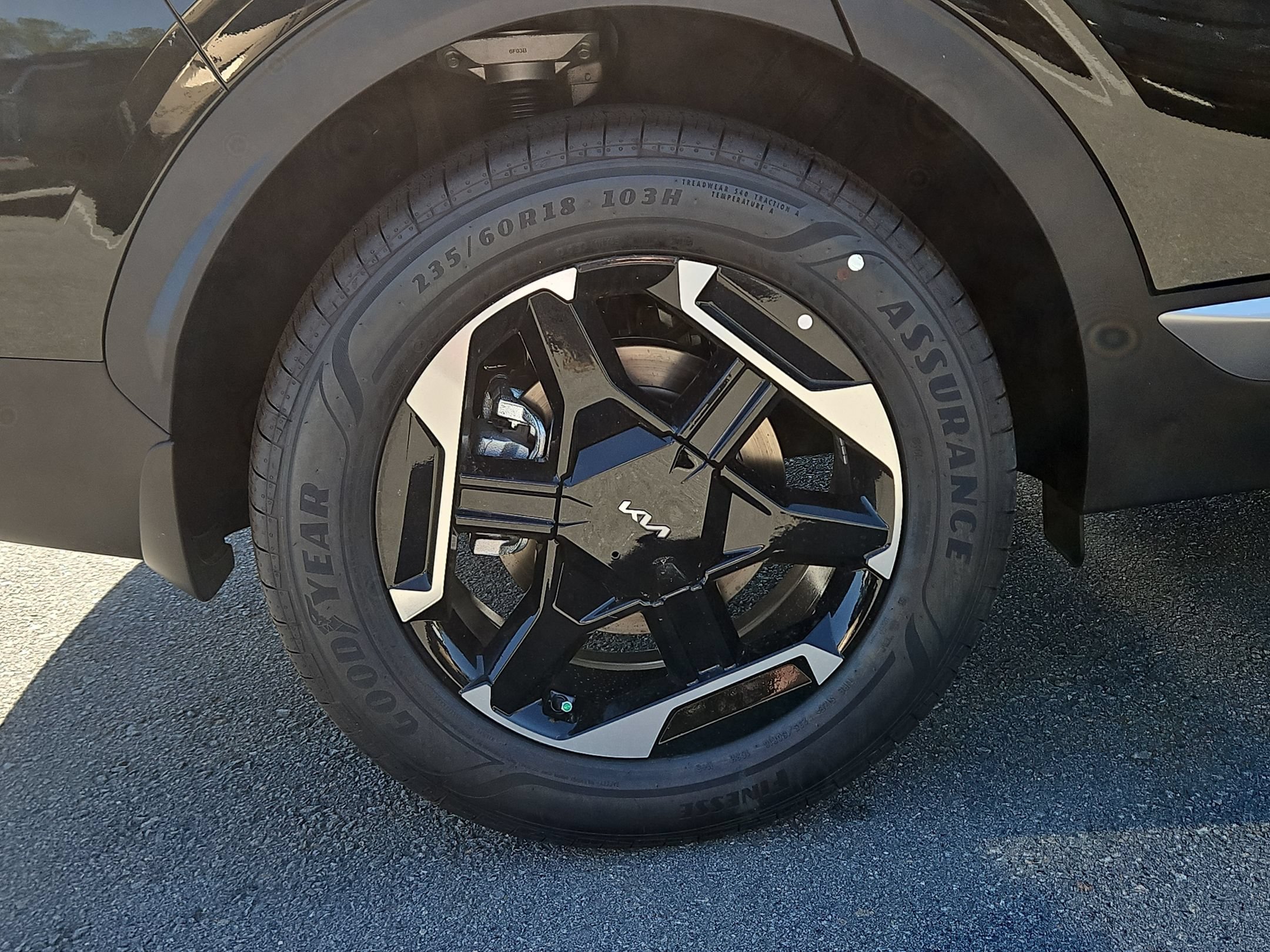 New 2027 Fusion Black Kia S image 13