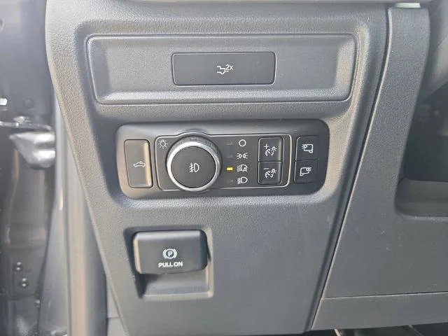 New 2026 Carbonized Gray Metallic Ford XLT image 29