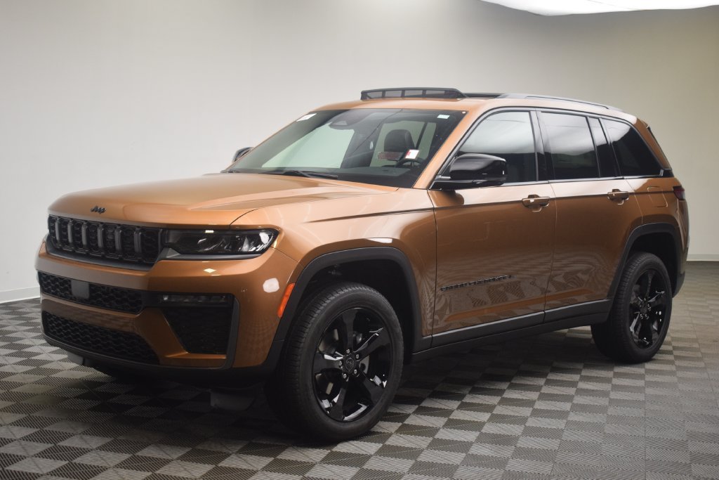 New 2027 Copper Shino Metallic Clear-Coat Paint Jeep Limited image 16