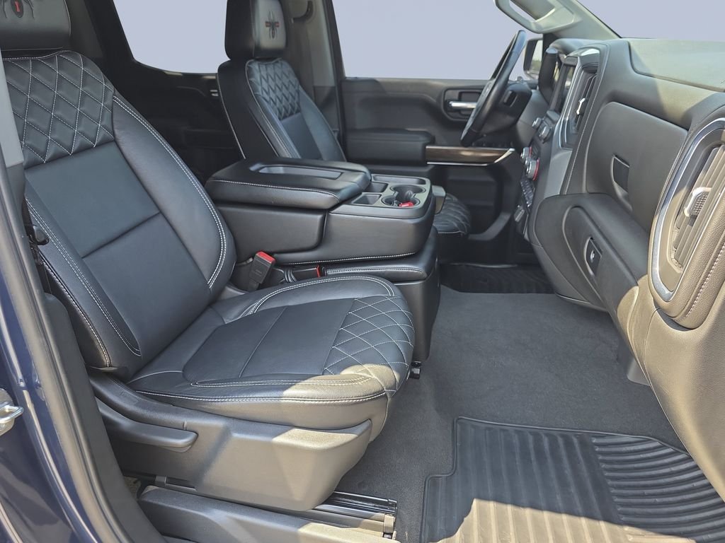 Used 2022 Northsky Blue Metallic Chevrolet RST image 33