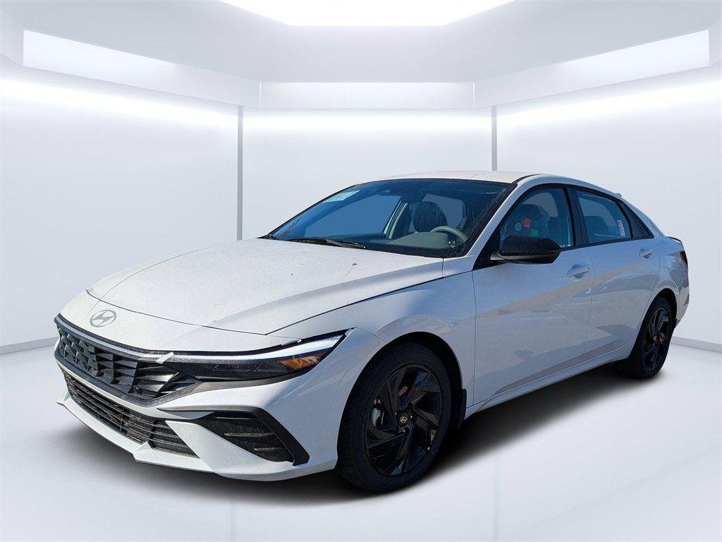 New 2026 White Hyundai SEL Sport image 7
