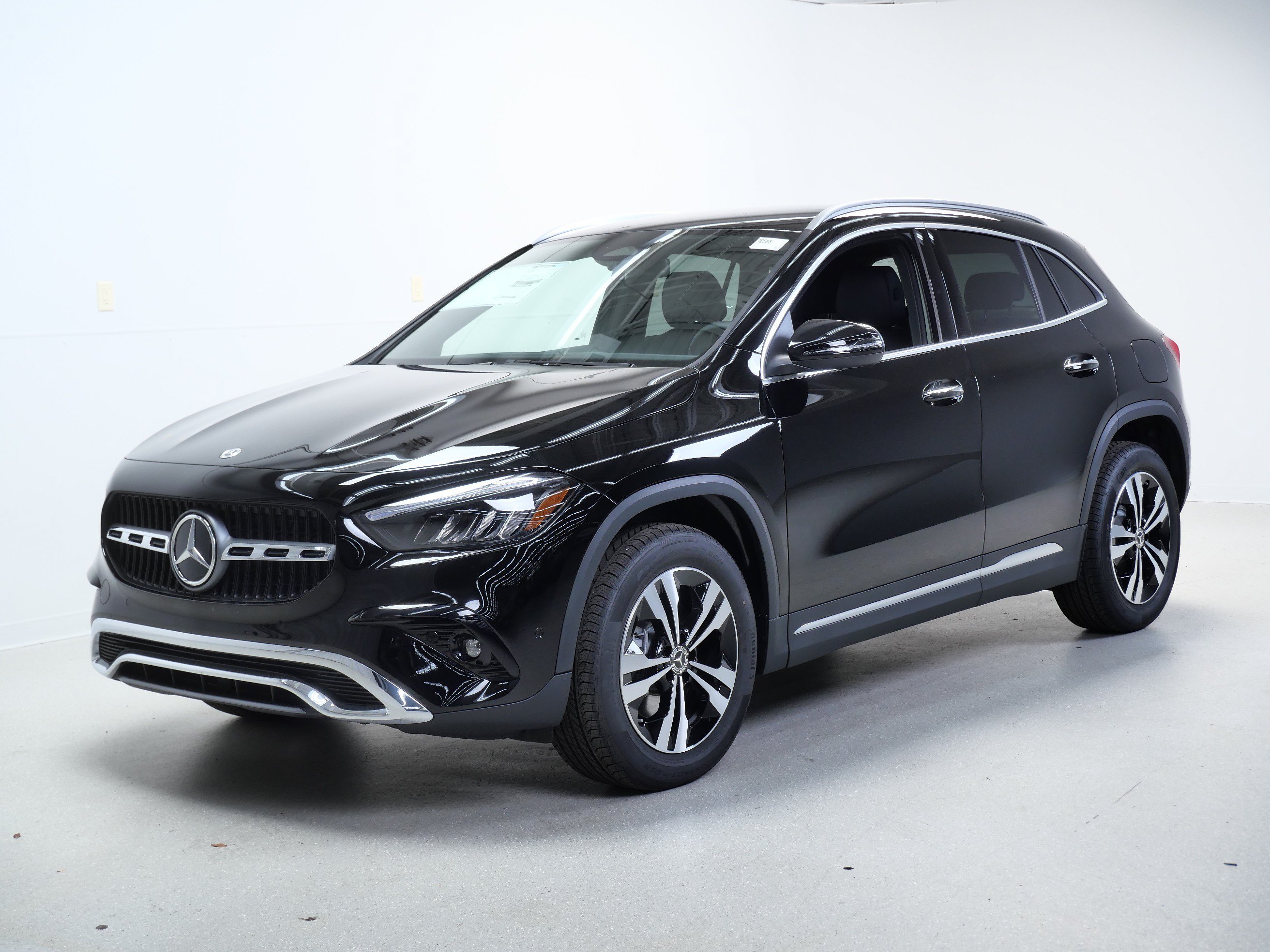 New 2026 Night Black Mercedes-Benz GLA 250 image 4