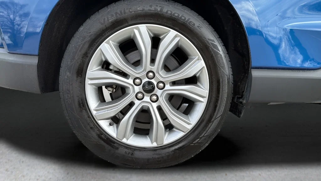 Used 2023 Blue Metallic Ford Titanium image 13