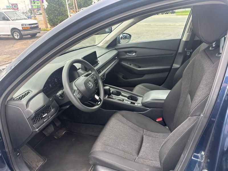 Used 2023  Honda EX image 12