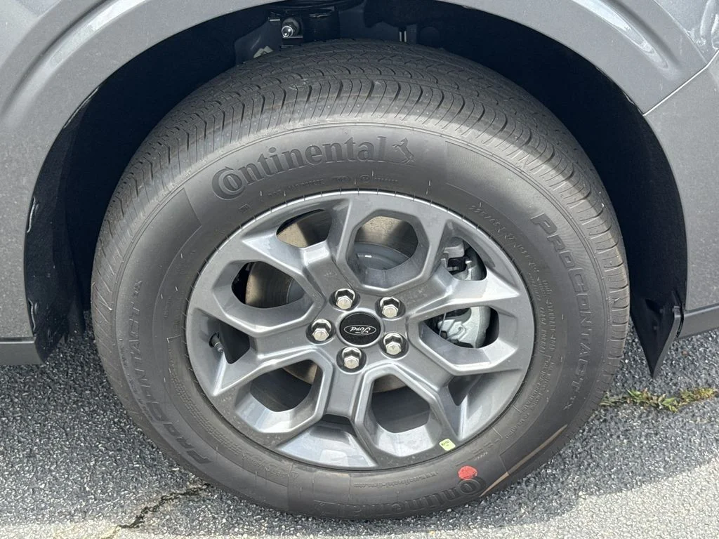 New 2026 Carbonized Gray Metallic Ford XLT image 12