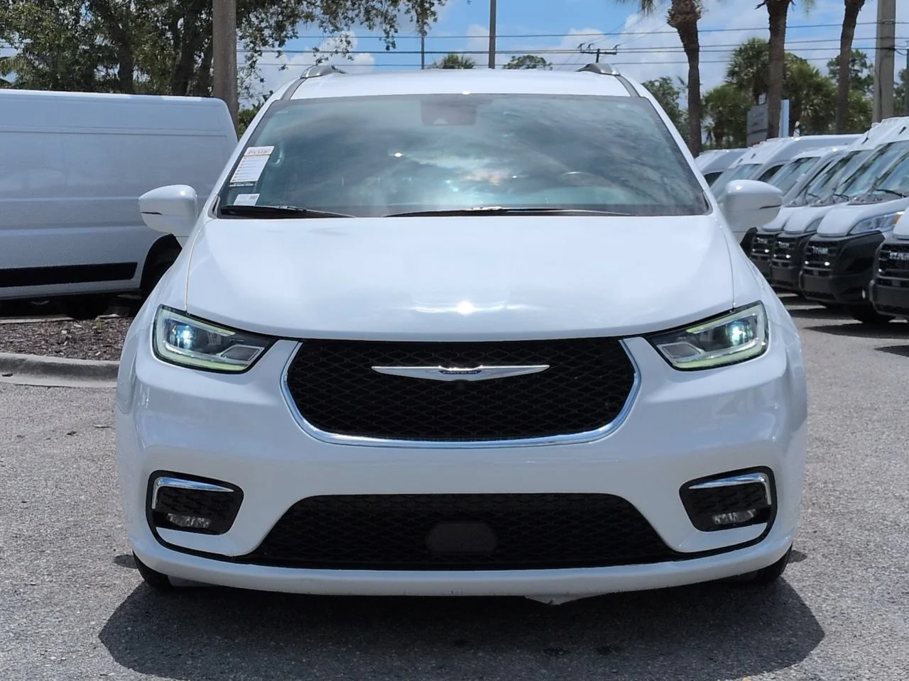 Used 2021 Bright White Clearcoat Chrysler Touring L image 3