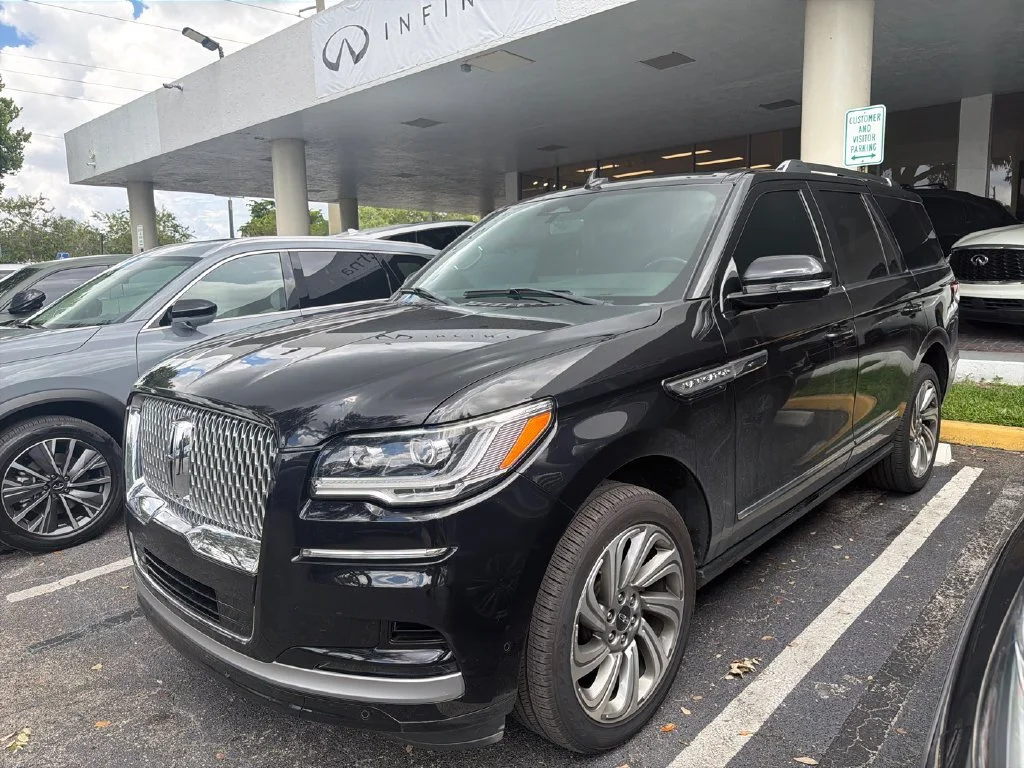 2022 Lincoln Navigator