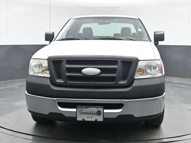 Used 2007 White Ford  image 2
