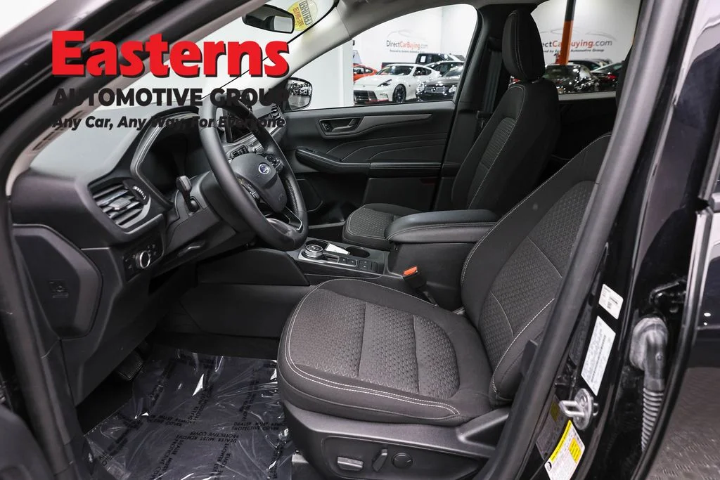 Used 2023 Black Ford Active image 13