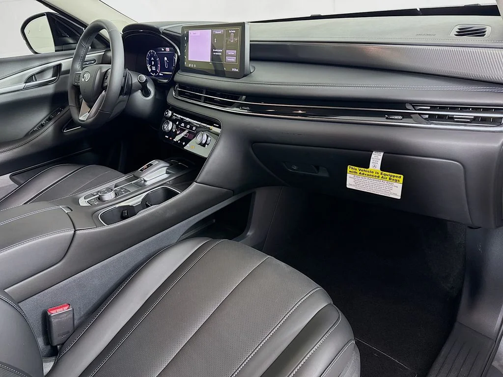 Certified Used 2026 Gray INFINITI LUXE image 39