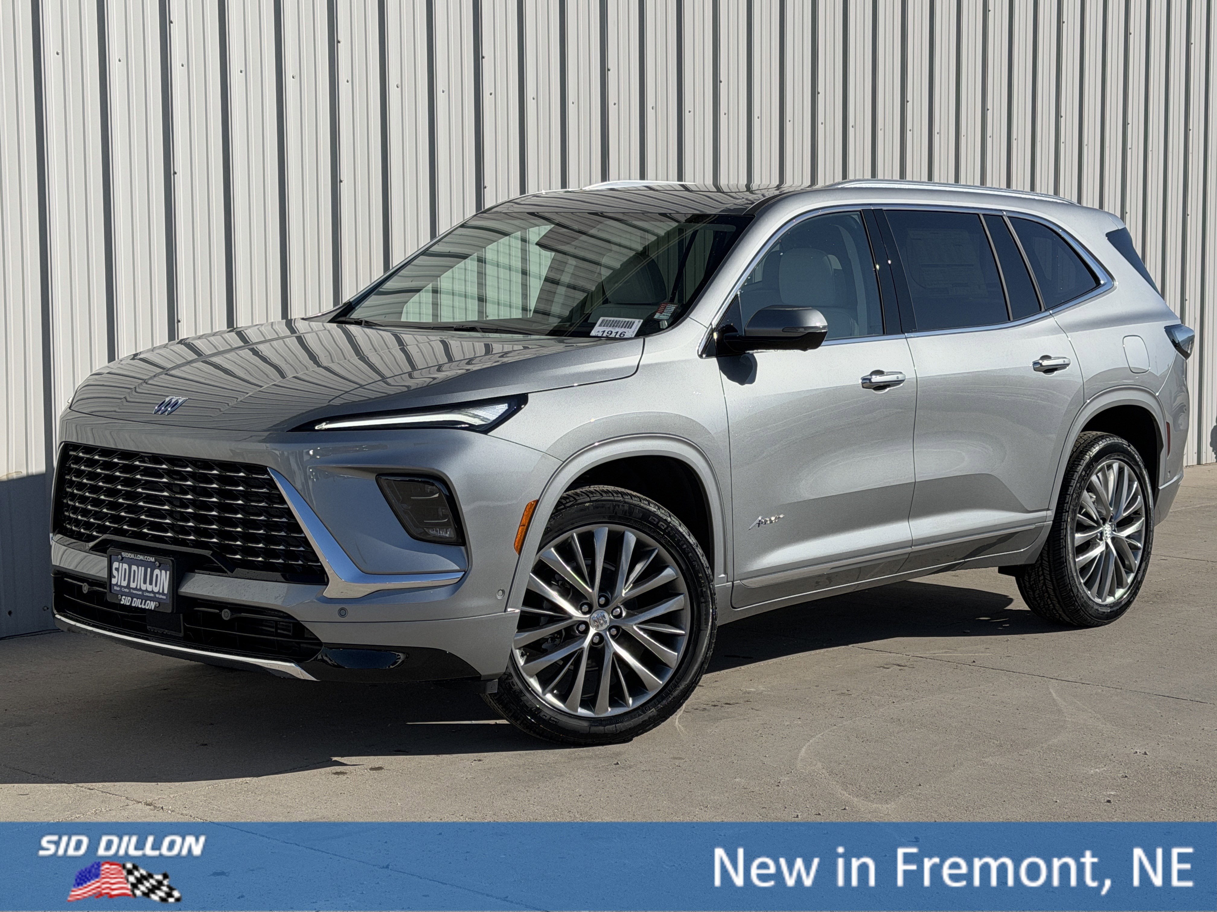 2026 Buick Enclave Avenir AWD's photo