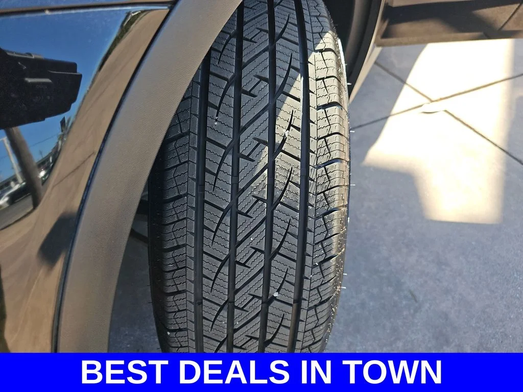 Used 2019 Black Mercedes-Benz GLC 350e image 34