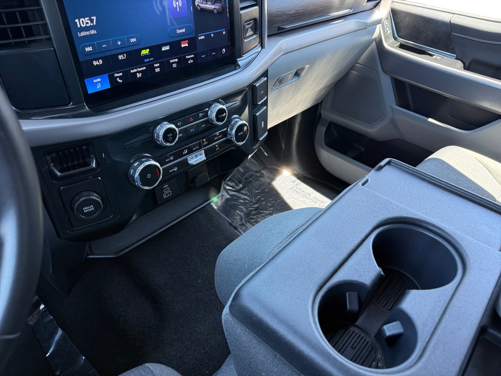 Used 2025 Black Metallic Ford XLT image 13