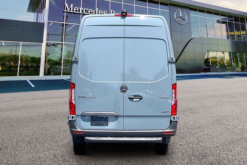 New 2026 Blue Gray Mercedes-Benz Cargo 170 WB image 4
