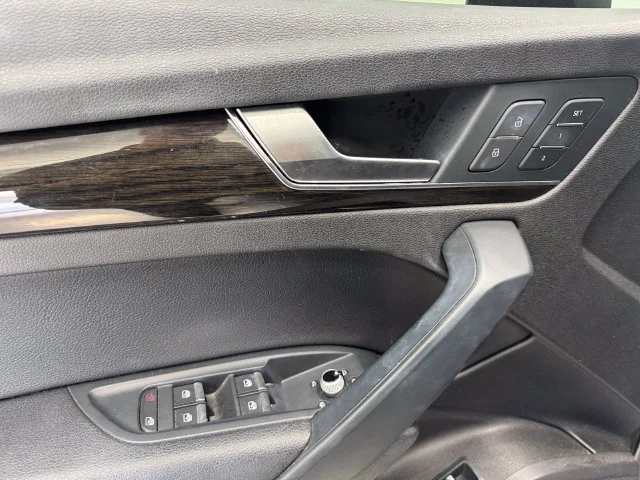 Used 2018 Manhattan Gray Metallic Audi 2.0T Premium image 42