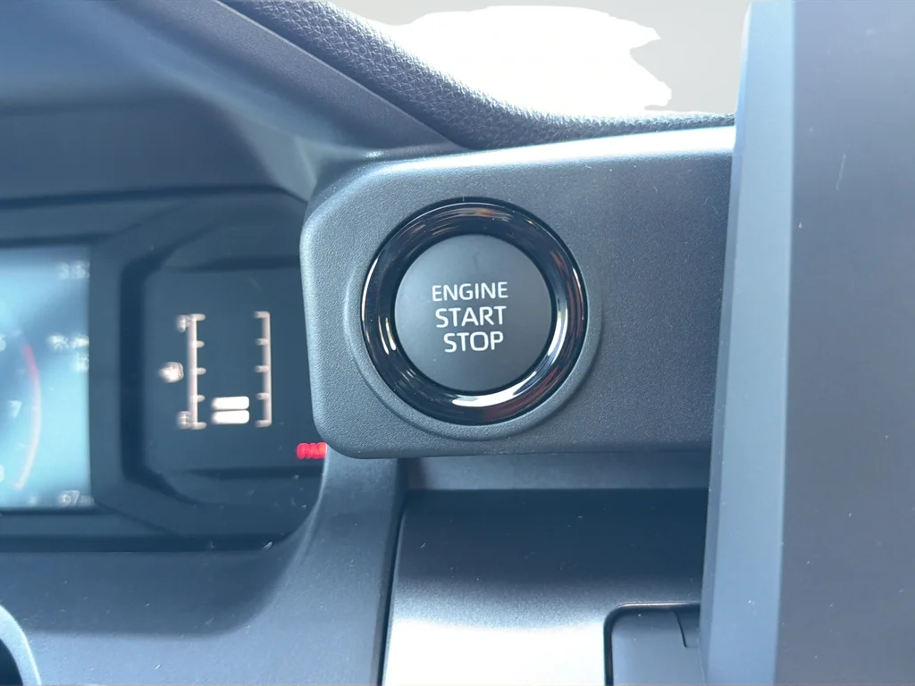 2026 Toyota Tacoma SR5 - Photo 17