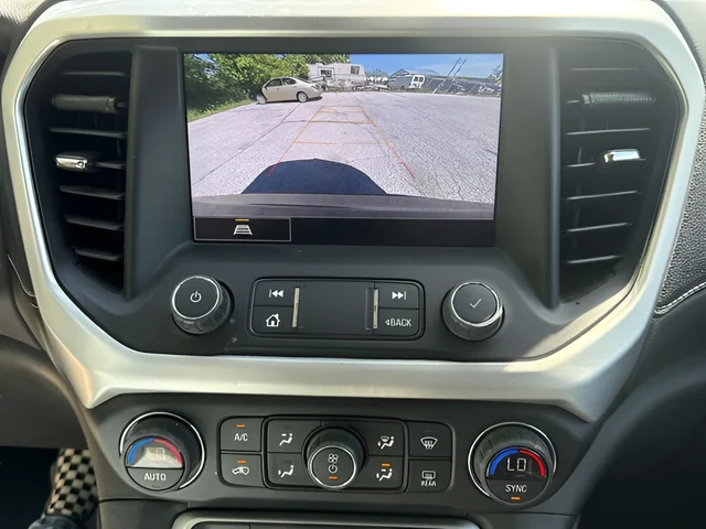 2023 GMC Acadia SLT - Photo 16