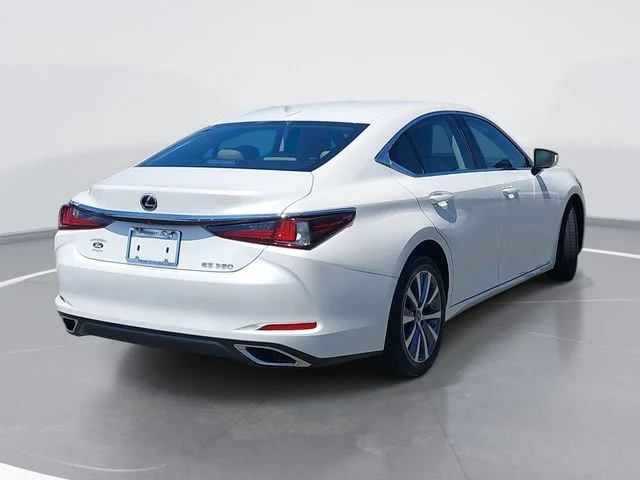 Used 2020 White Lexus 350 image 3
