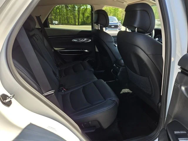 Used 2025 White Genesis 2.5T image 19