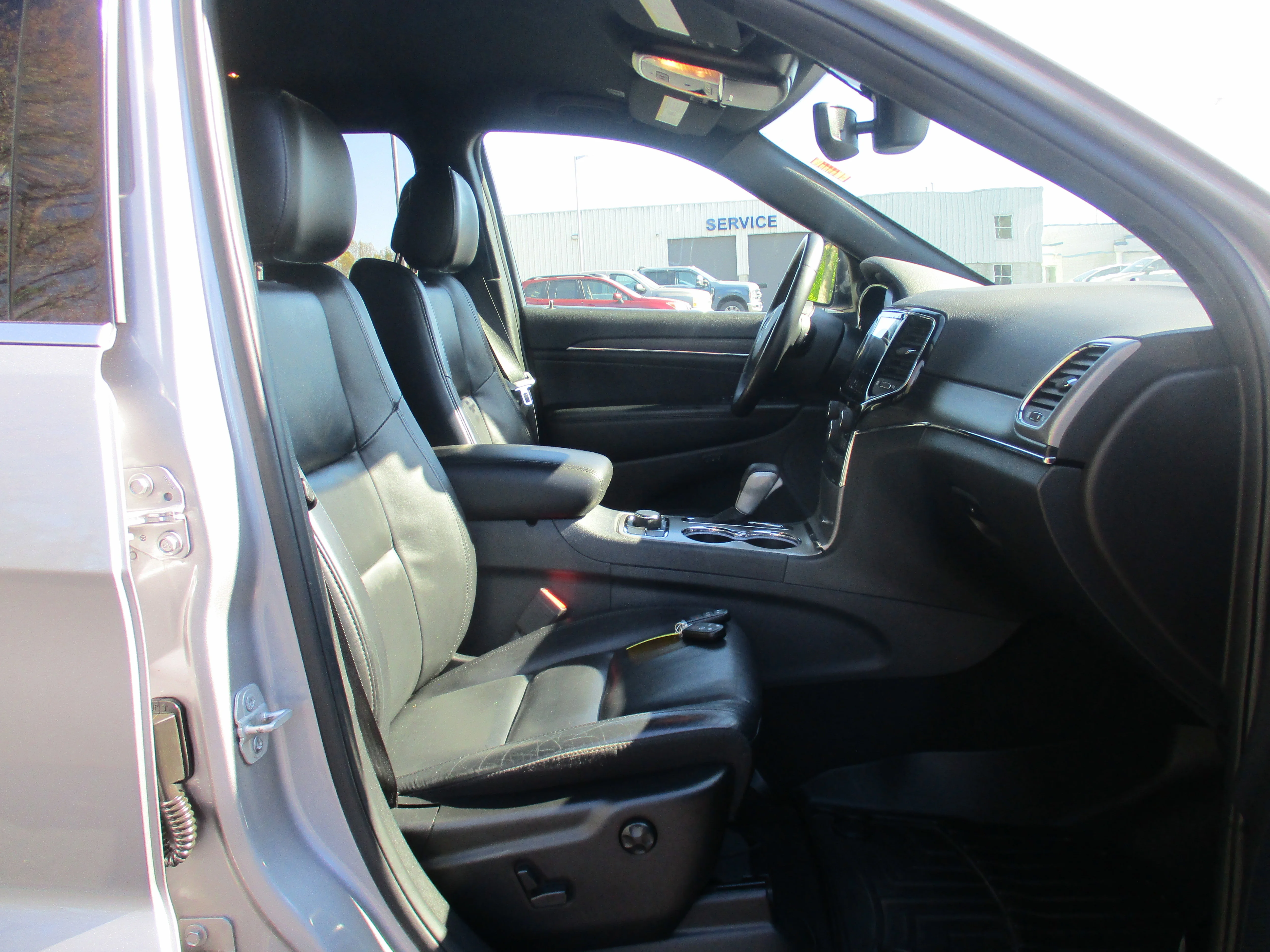 Used 2019 Billet Silver Metallic Clearcoat Jeep Limited image 38