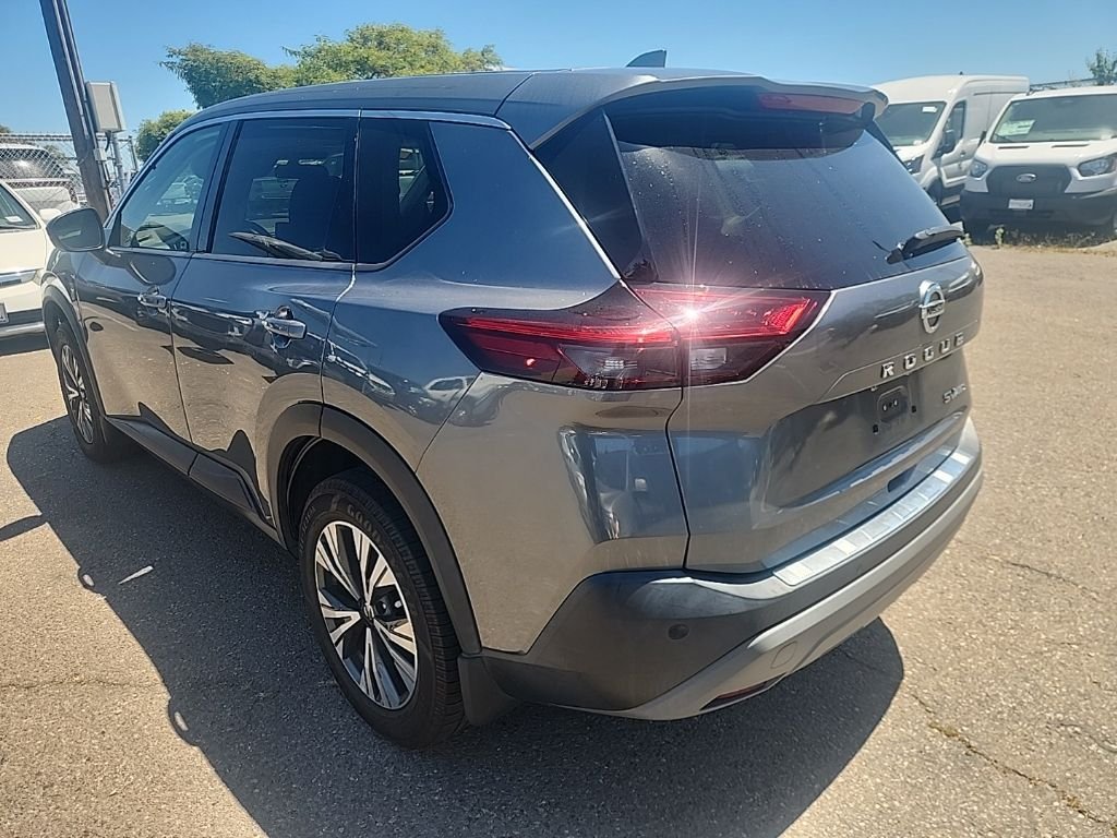 Used 2021 Gray Nissan SV image 10