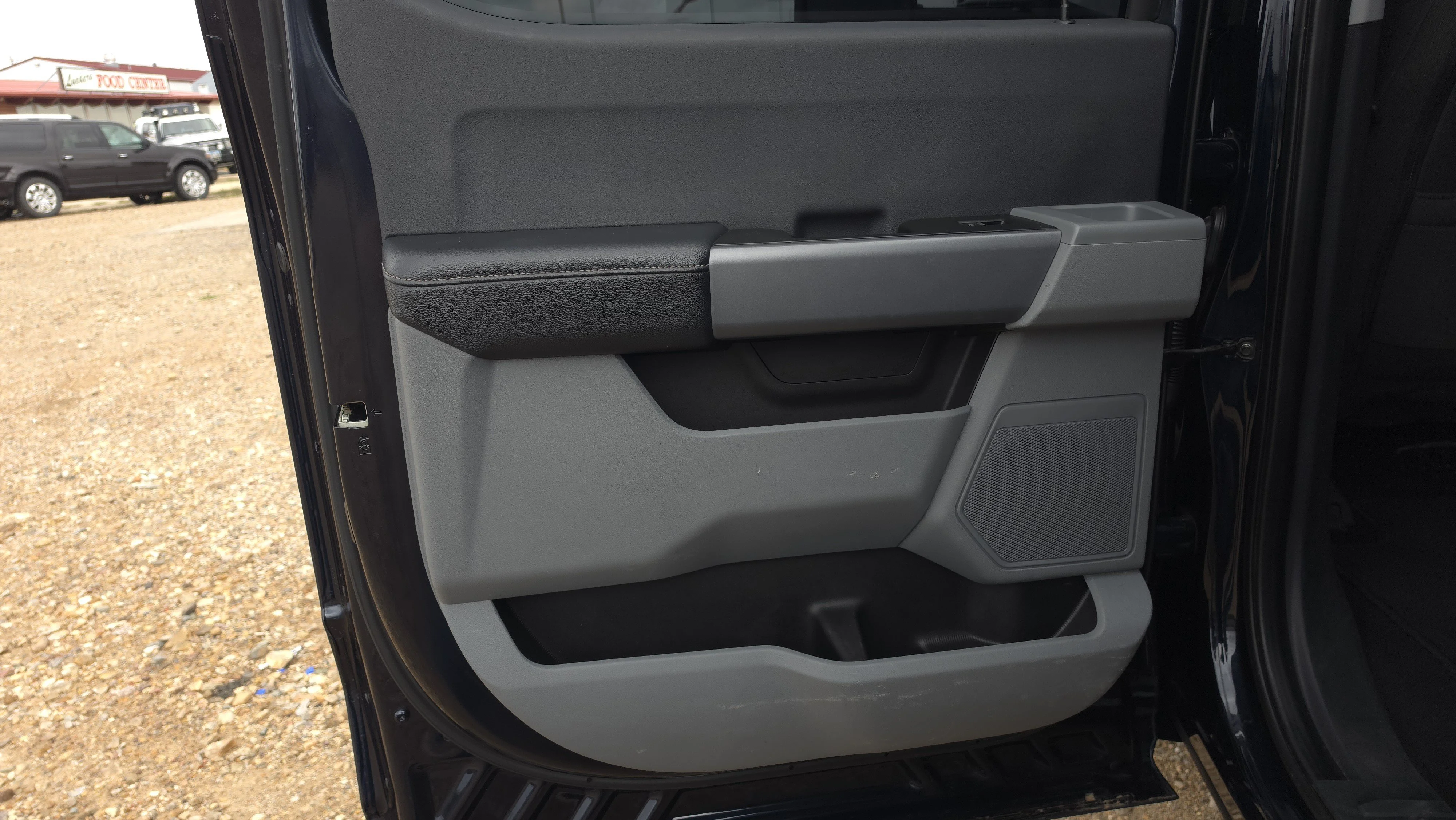 Used 2023 Blue Ford XLT image 15