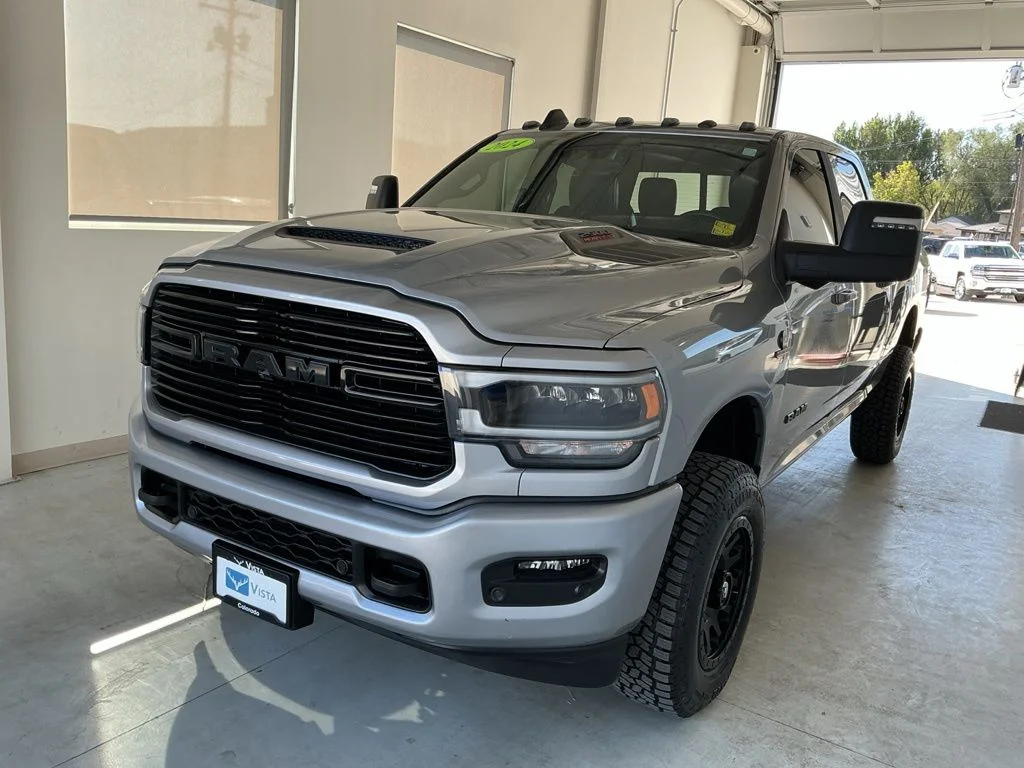 Used 2024 Billet Silver Metallic Clearcoat Ram Laramie image 3