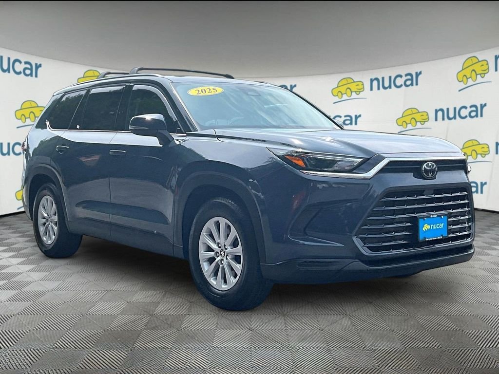 Used 2025 White Toyota XLE image 1