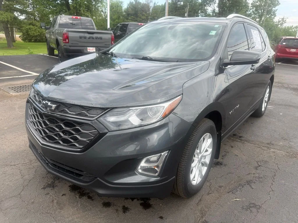 Used 2018 Gray Chevrolet LT image 2