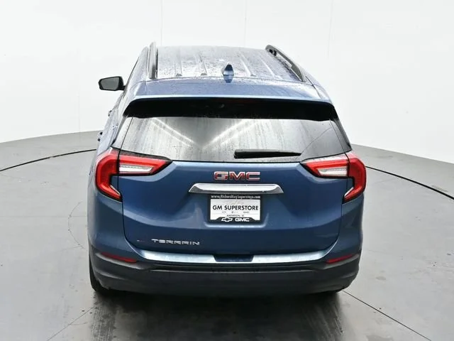 Used 2024 Downpour Metallic GMC SLE image 38