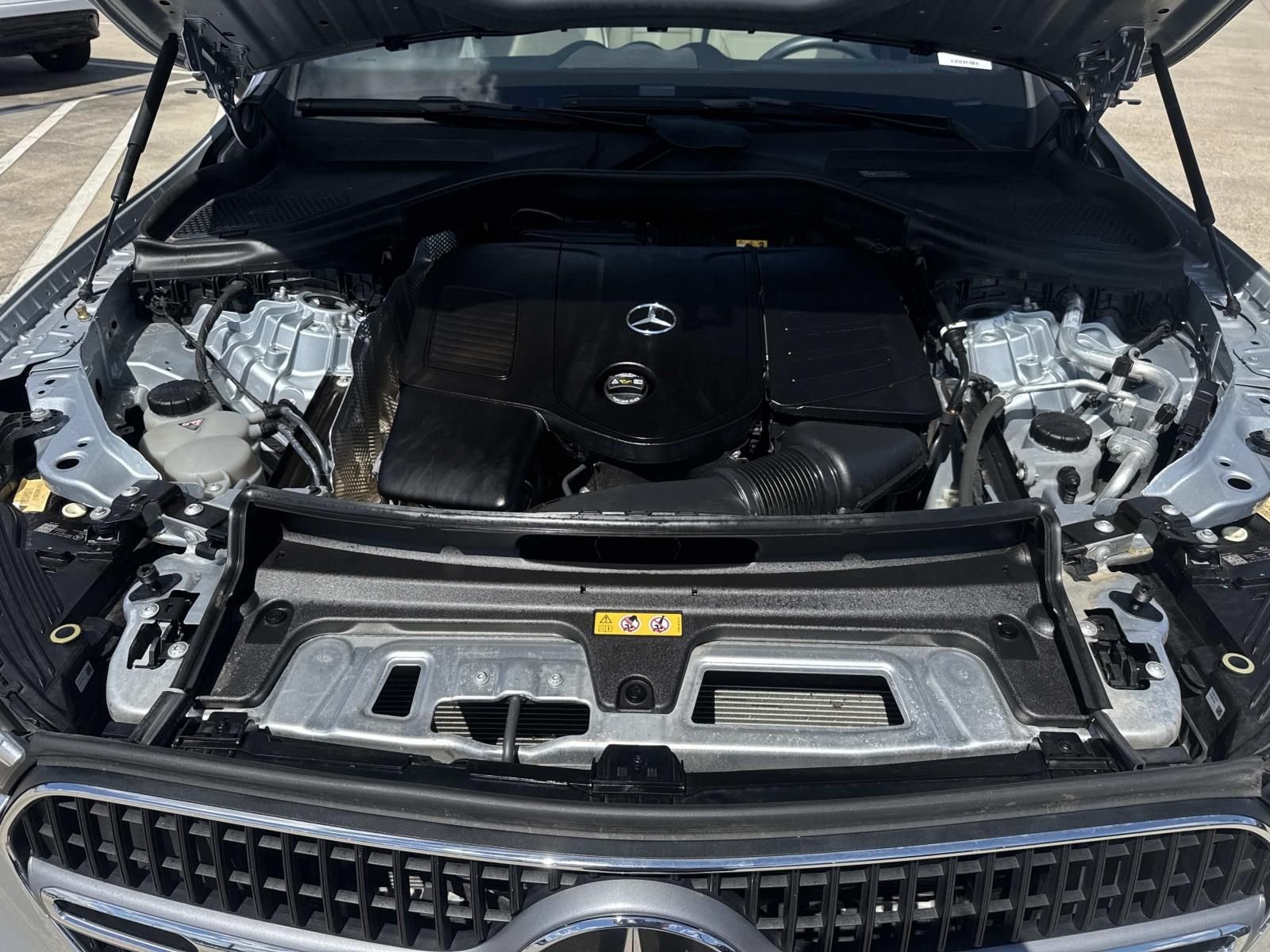 Certified Used 2023 Silver Mercedes-Benz GLC 300 image 9