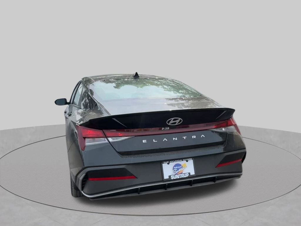 2025 Hyundai Elantra SEL - Photo 20